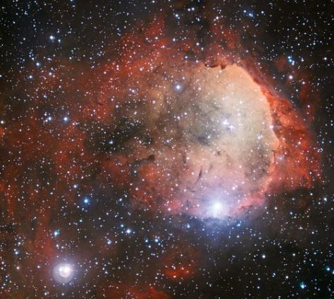 http://news.nationalgeographic.com/news/2012/02/pictures/120203-best-space-pictures-181-nasa-hubble-mirror-earth/#/space181-carina-nebula-star-formation_48298_600x450.jpg